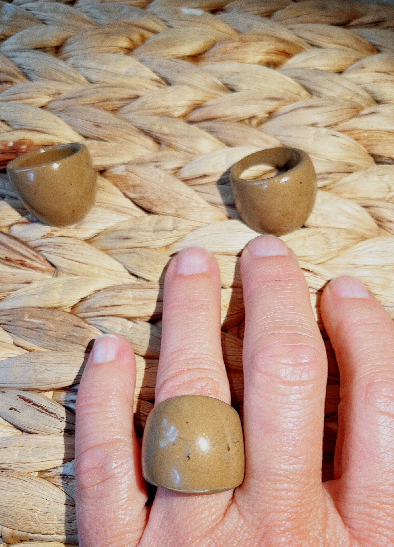 MAGNETIC COPPER DOME RING - HAZELNUT