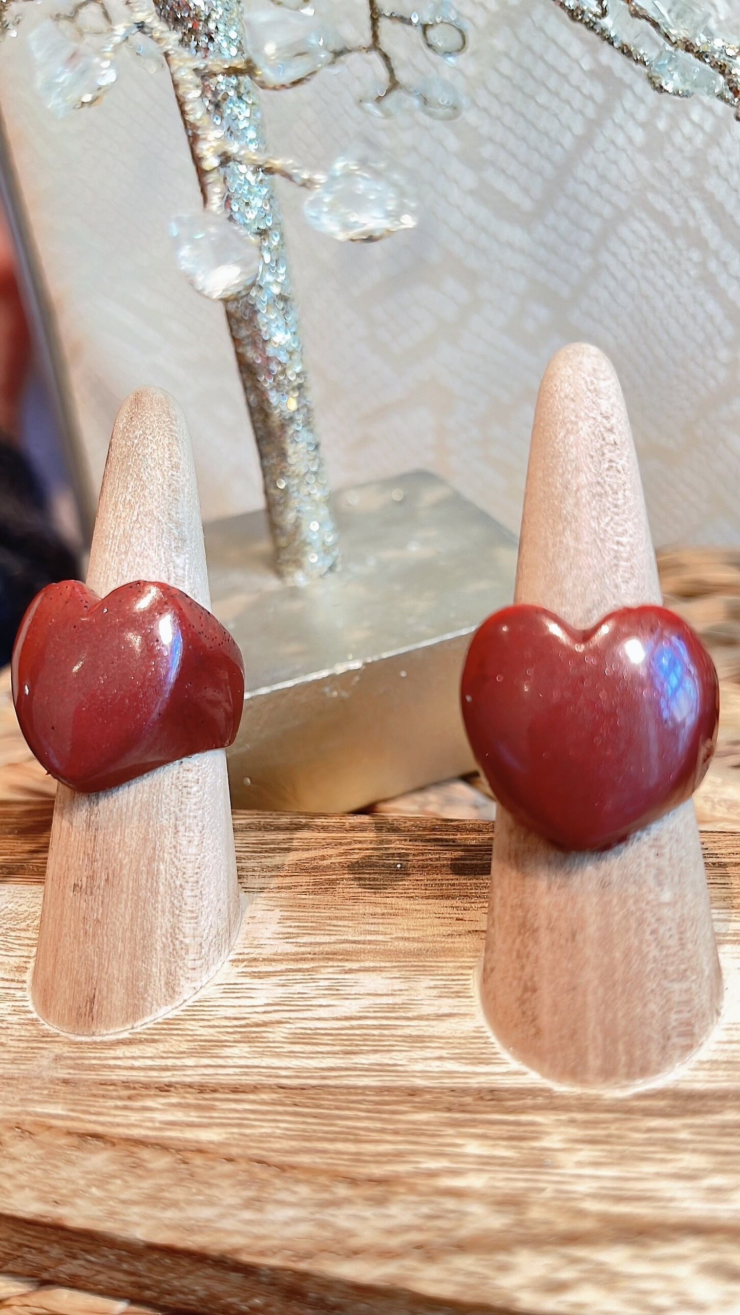 MAGNETIC COPPER HEART RING - SPARKLE RED