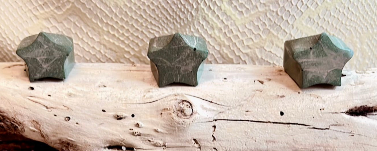 MAGNETIC COPPER STAR RING - GREEN WITH PINK HAZE