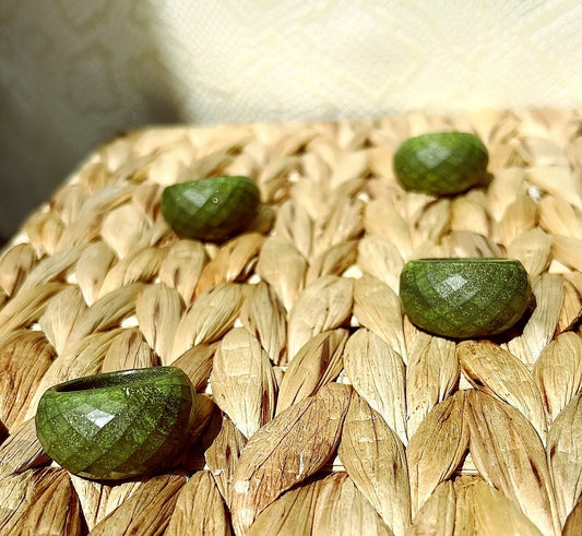 MAGNETIC COPPER BEVELED DOME RING- DEEP GREEN