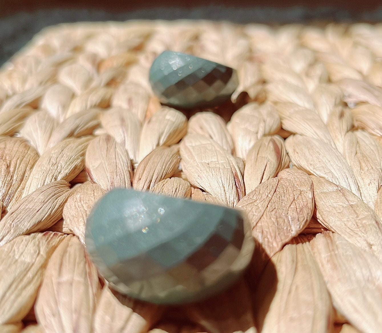 MAGNETIC COPPER BEVELED DOME RING- AQUAMARINE