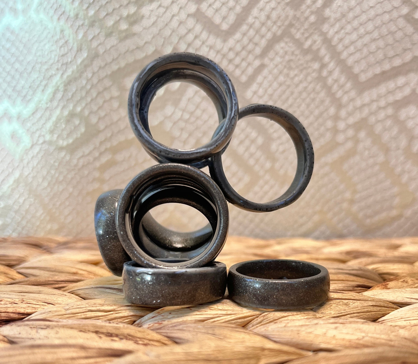 MAGNETIC COPPER 8MM BAND RING - FADED BLACK