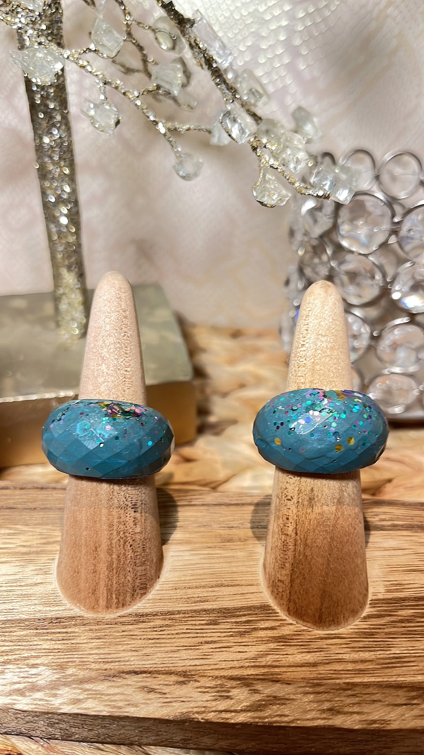 MAGNETIC COPPER BEVELED DOME RING - SPARKLE TURQUOISE